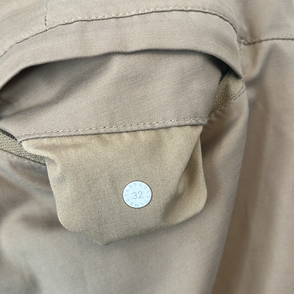 Lululemon Commission Pant Classic Qwick Chino size 32 in Desert Sand - Picture 8 of 8